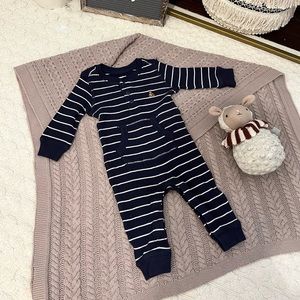 Baby clothes, Gap 6-12 months like new